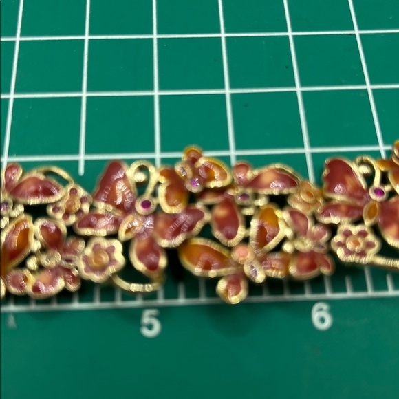Vintage Monet Bracelet Flowers and 🌸🦋Butterflies, Enamel and Rhinestones - Picture 11 of 12